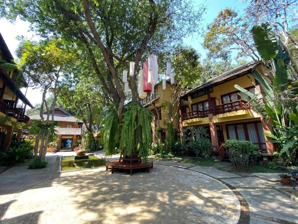 Baan Talay Dao Resort