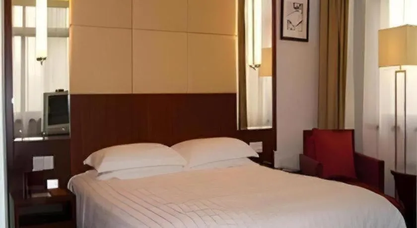 Bed in Rui Tai Hotel Hongqiao
