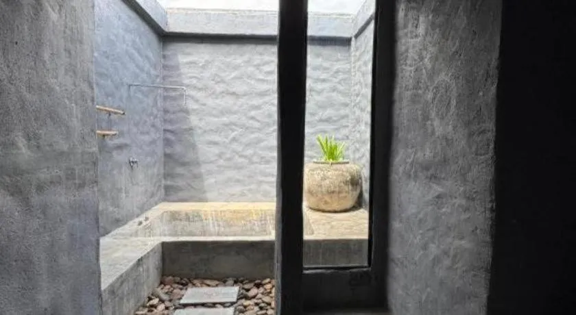 Avartarn Miracles Hotel