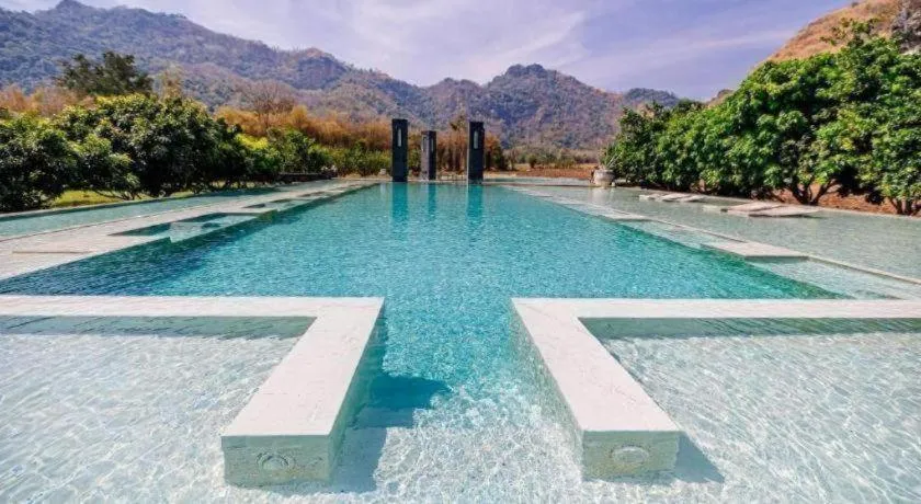 Avartarn Miracles Hotel