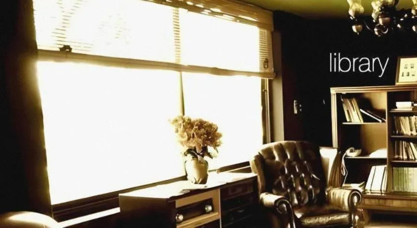 Avartarn Miracles Hotel