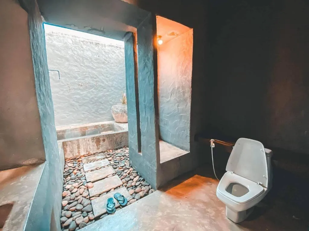 Avartarn Miracles Hotel