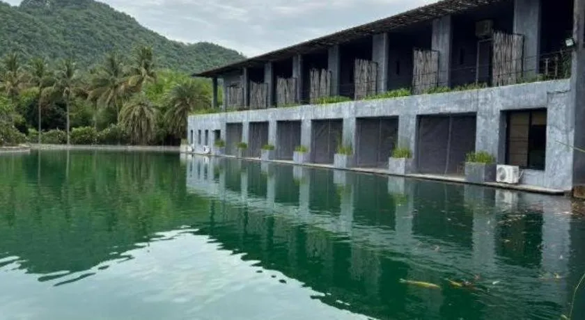 Avartarn Miracles Hotel