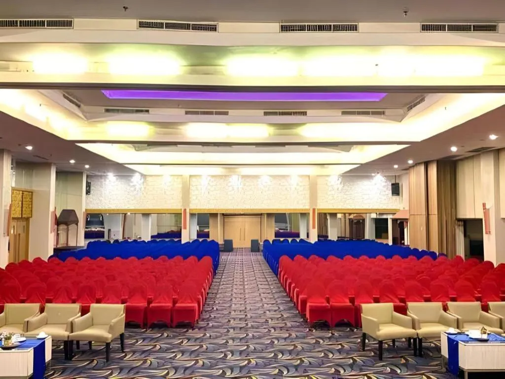 Horison Ultima Makassar