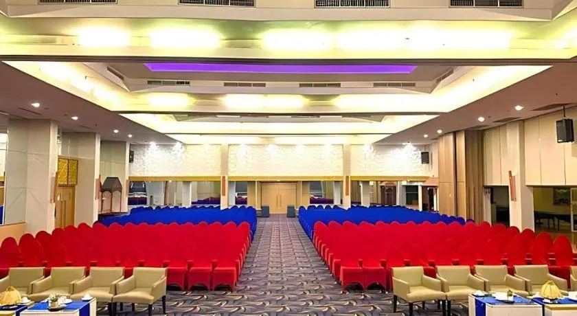 Horison Ultima Makassar