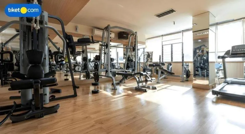 Horison Ultima Makassar