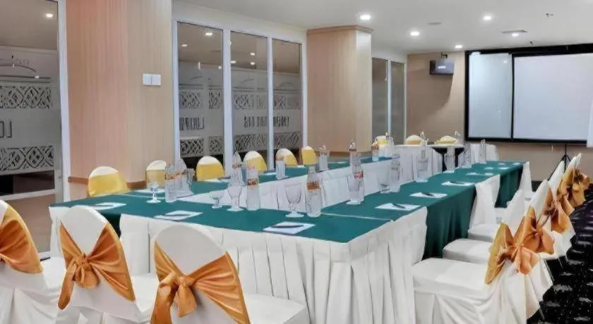 Horison Ultima Makassar