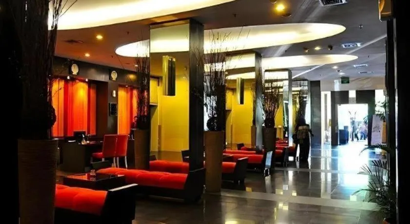 Horison Ultima Makassar