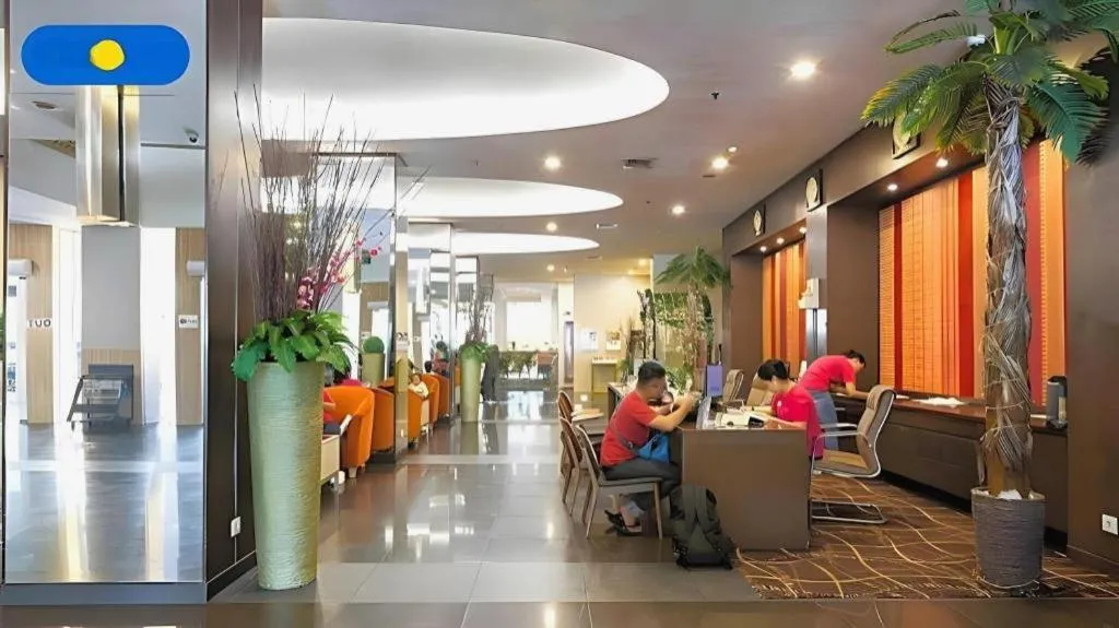 Horison Ultima Makassar