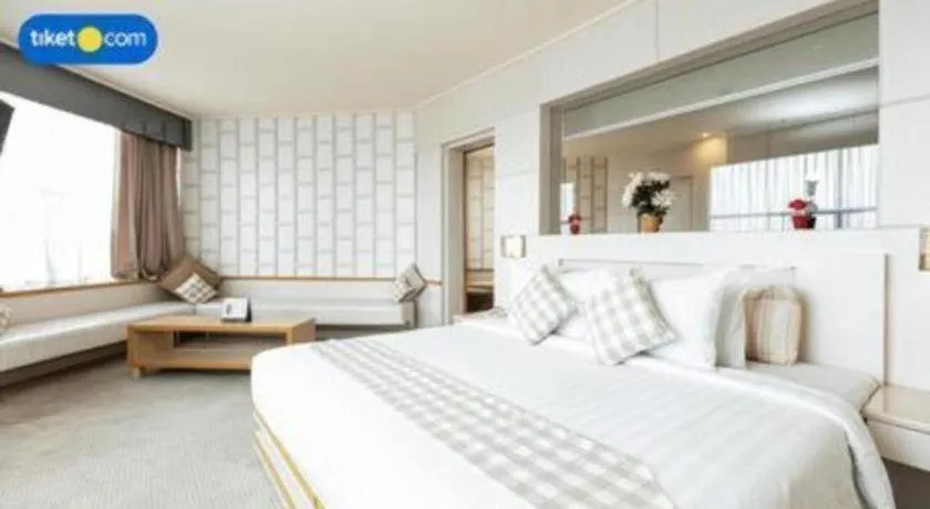 Bed in Horison Ultima Makassar