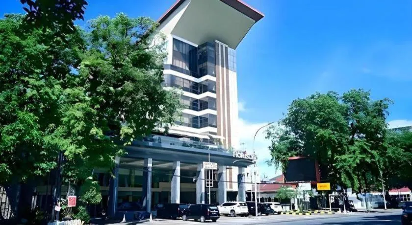 Horison Ultima Makassar