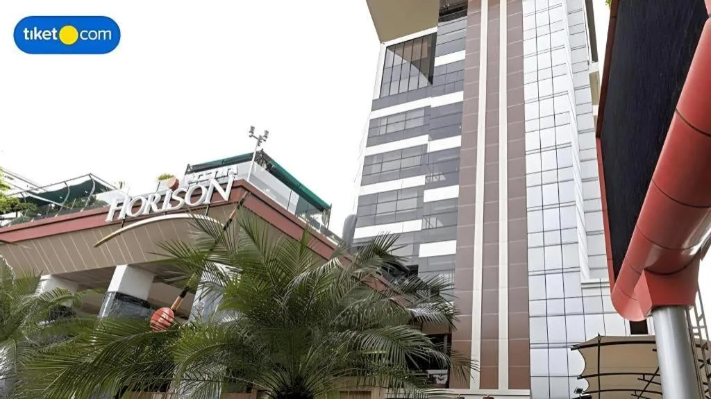 Horison Ultima Makassar