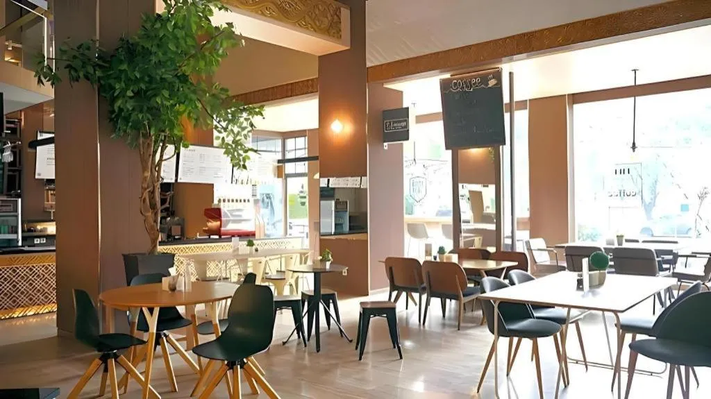 Horison Ultima Makassar