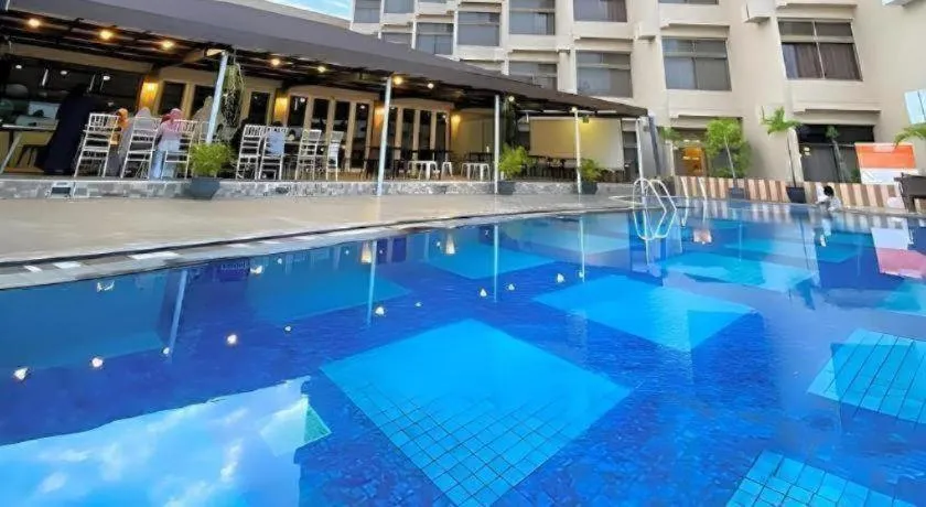 Horison Ultima Makassar