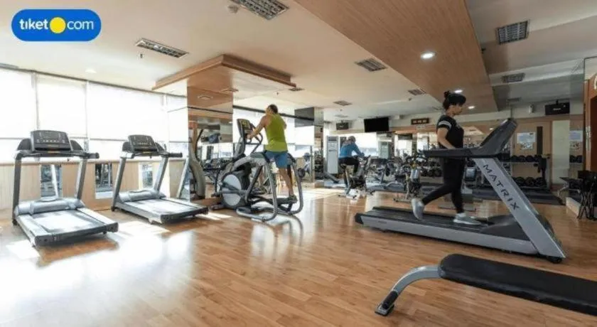 Horison Ultima Makassar