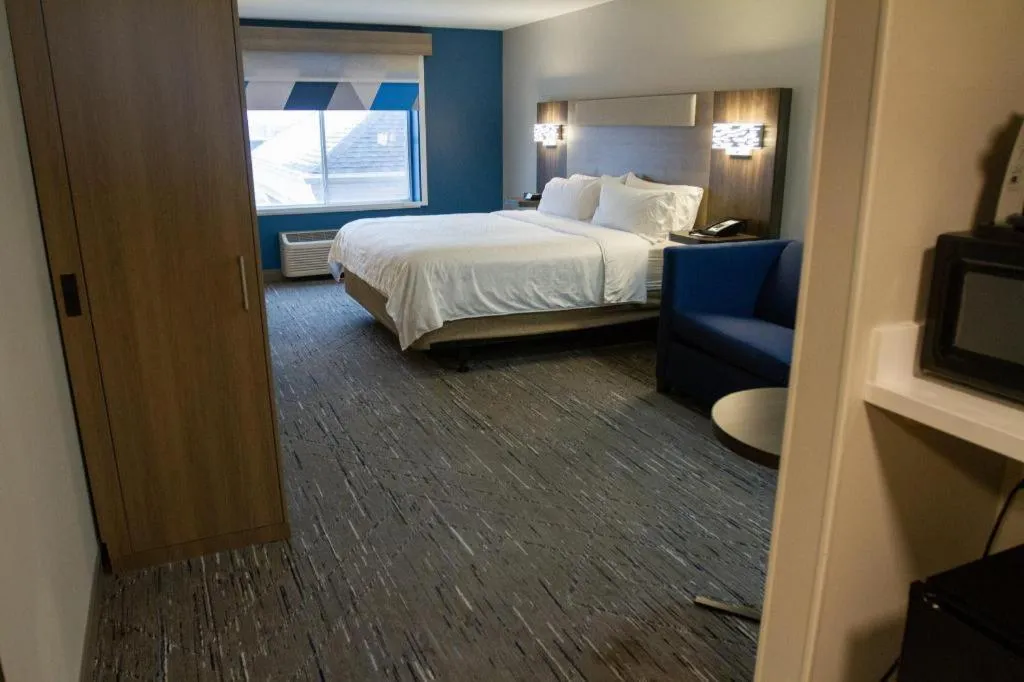 Bed in Holiday Inn Express O'Neill By IHG