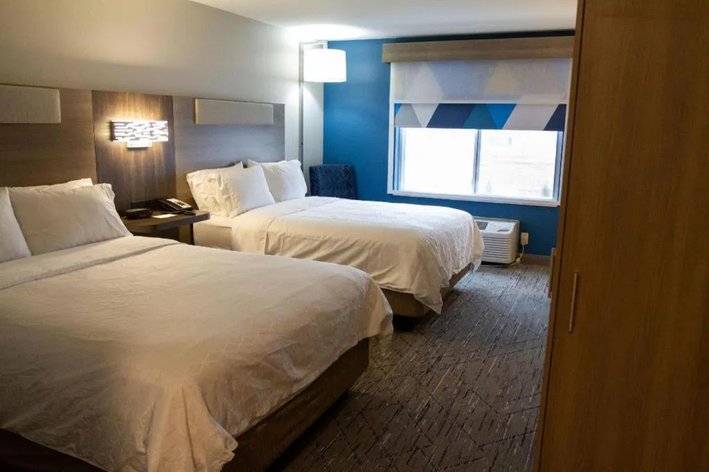 Bed in Holiday Inn Express O'Neill By IHG