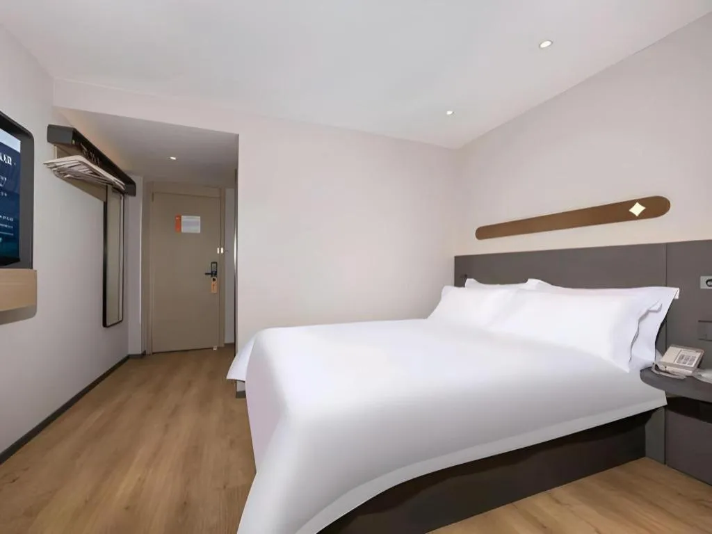 Bed in Jinjiang Inn Shenzhen Airport