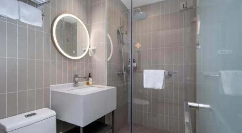 Jinjiang Inn Zhuhai Xiangzhou Qinglv Middle Road Theater