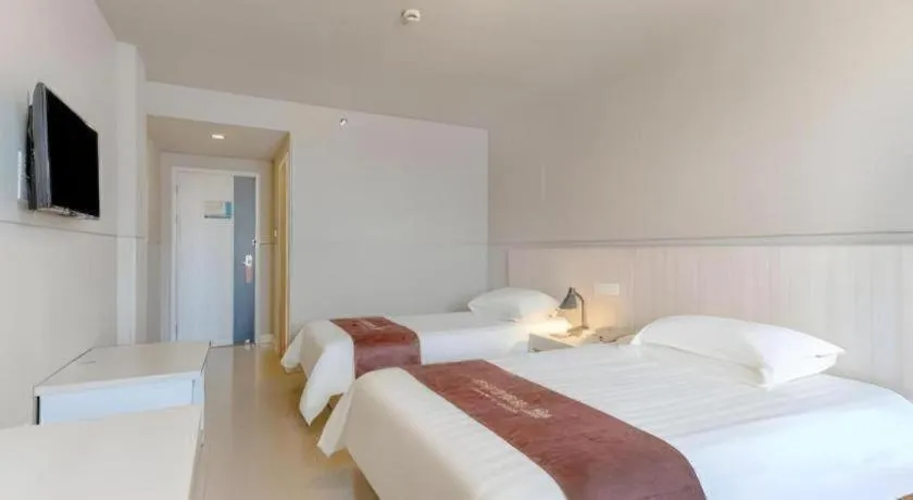 Bed in Jinjiang Inn Zhuhai Xiangzhou Qinglv Middle Road Theater