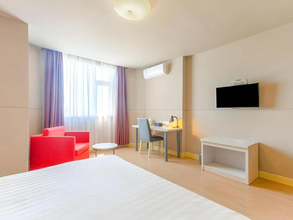 Bed in Jinjiang Inn Zhuhai Xiangzhou Qinglv Middle Road Theater