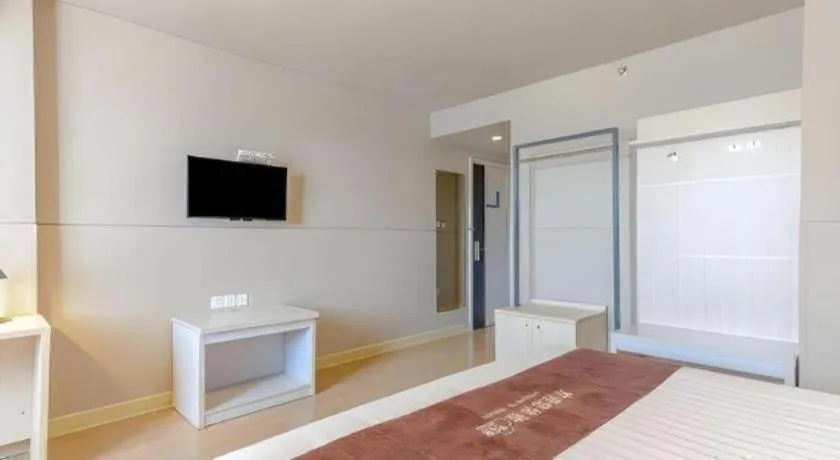 Bed in Jinjiang Inn Zhuhai Xiangzhou Qinglv Middle Road Theater