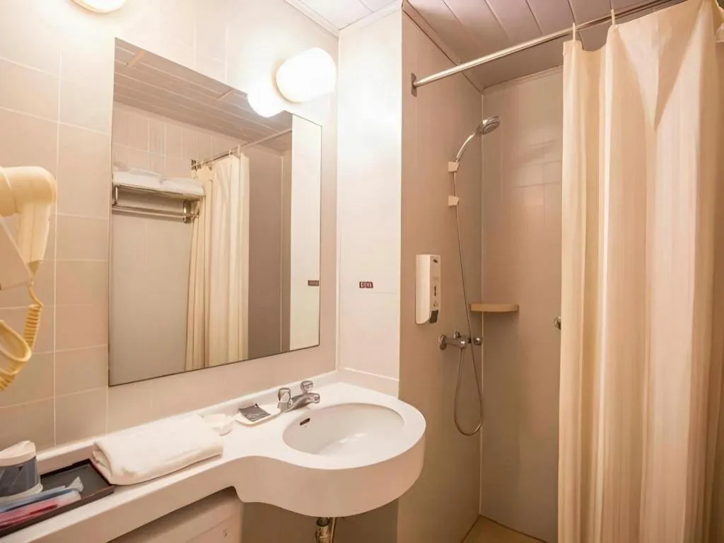 JinJiang Inn Chendu Taikoo Li Dongfeng Bridge