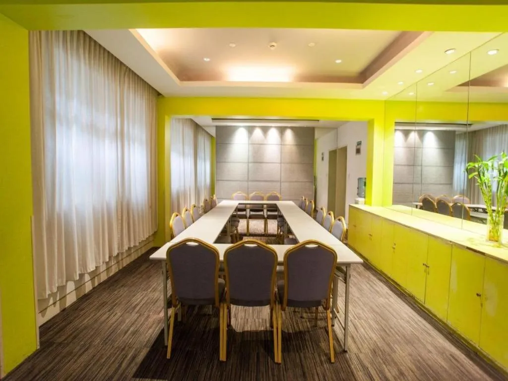 JinJiang Inn Chendu Taikoo Li Dongfeng Bridge