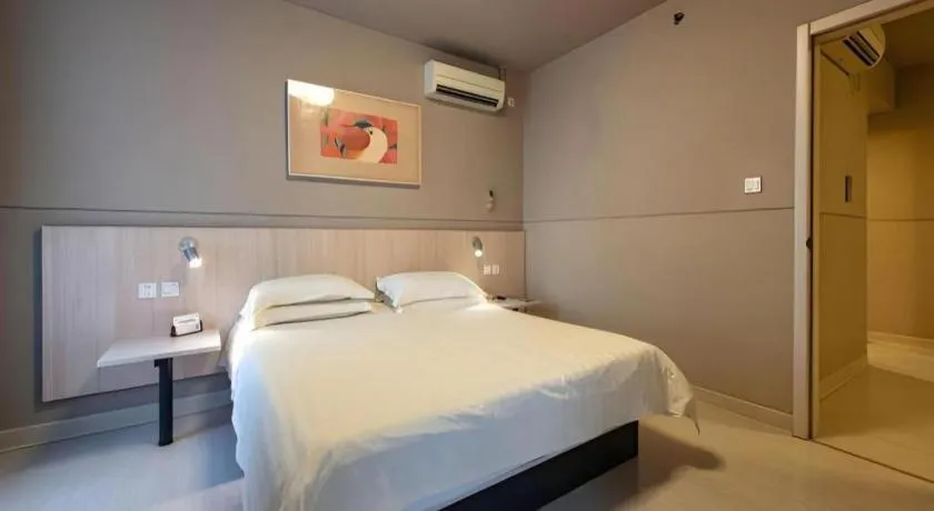 Bed in Jinjiang Inn Shanghai Expo Park Pusan Rd