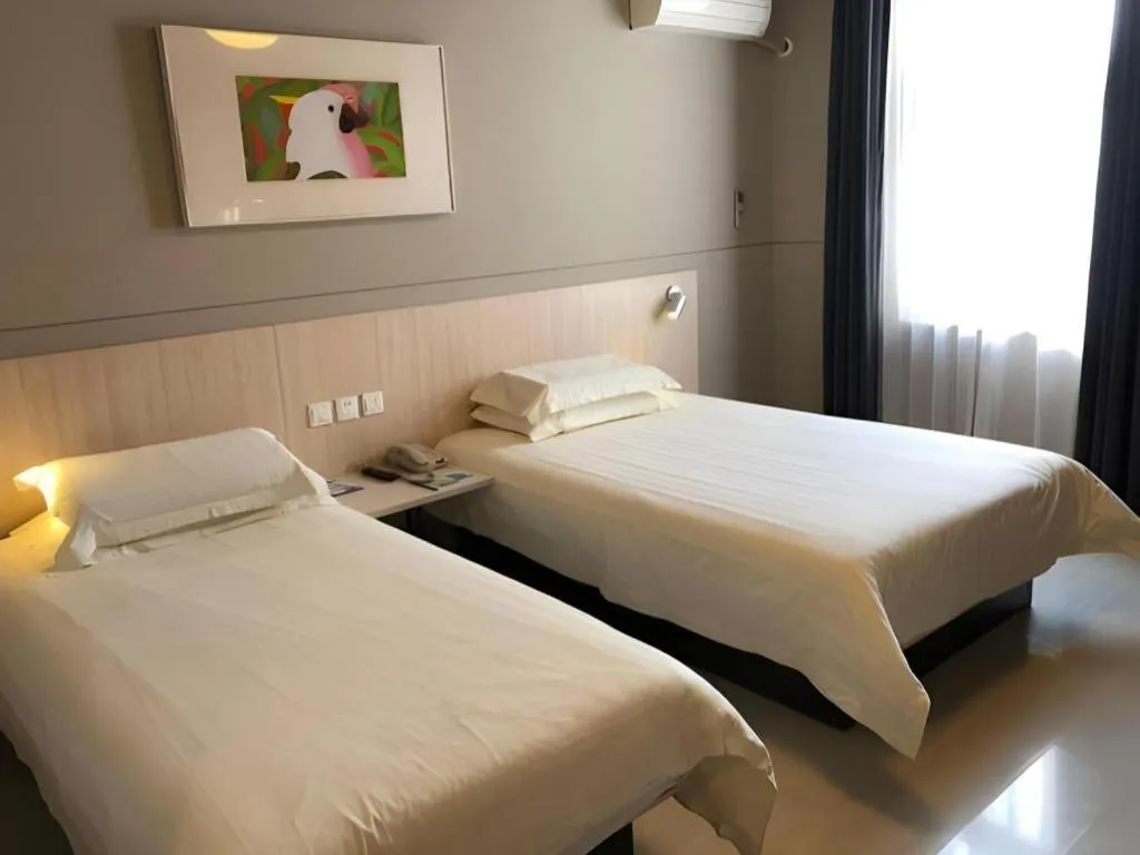 Bed in Jinjiang Inn Shanghai Expo Park Pusan Rd