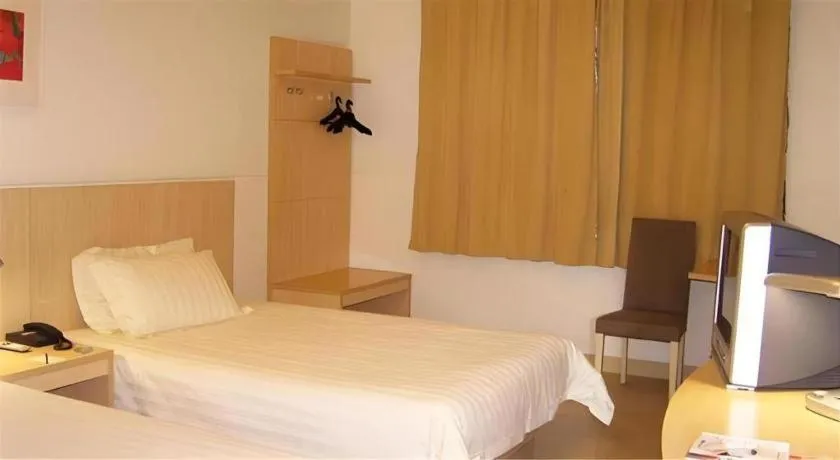 Bed in Jinjiang Inn Shanghai Expo Park Pusan Rd