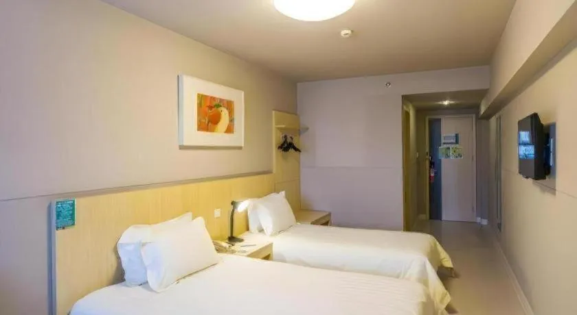 Bed in Jinjiang Inn Shanghai Expo Park Pusan Rd