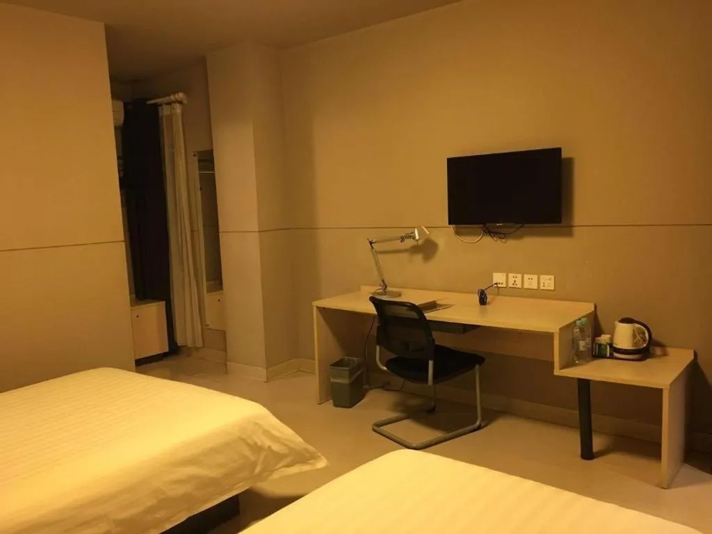 Bed in Jinjiang Inn Shanghai Expo Park Pusan Rd