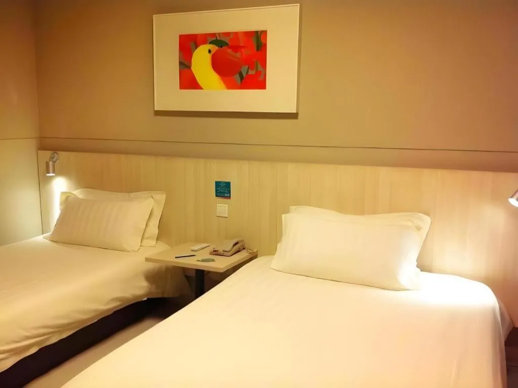 Bed in Jinjiang Inn Shanghai Expo Park Pusan Rd