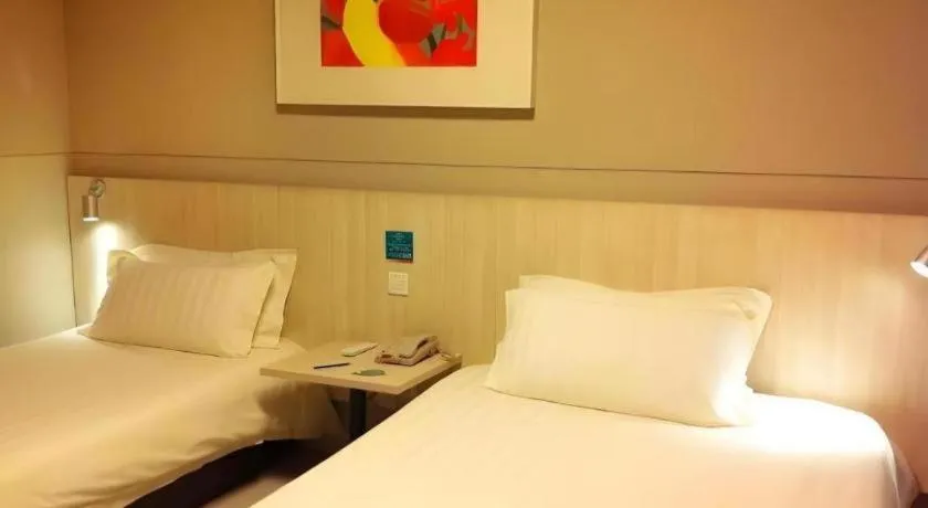 Bed in Jinjiang Inn Shanghai Expo Park Pusan Rd