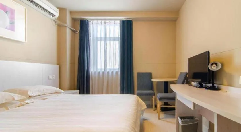 Bed in Jinjiang Inn Shenyang North Station