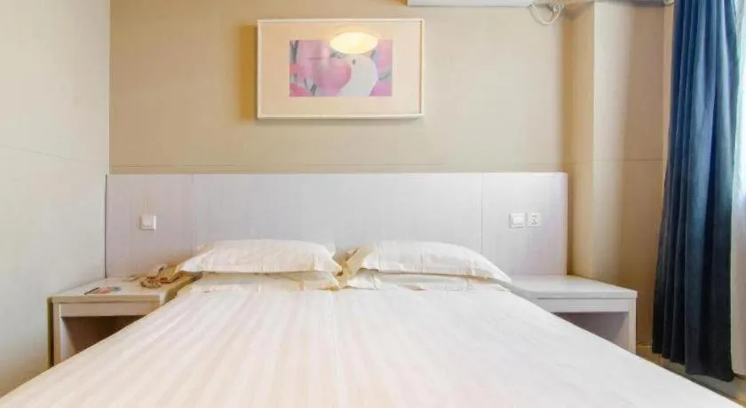 Bed in Jinjiang Inn Shenyang North Station