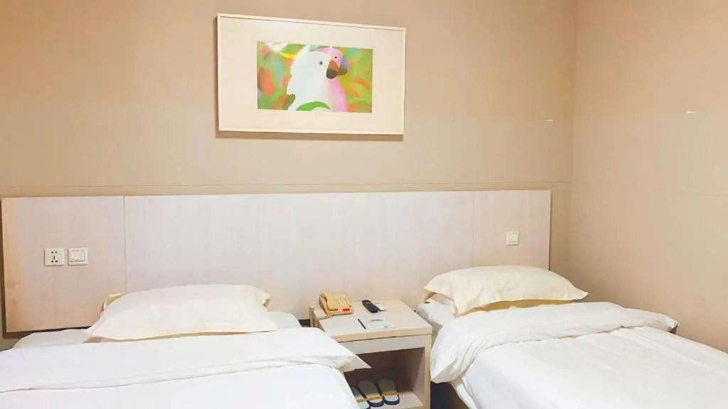 Bed in Jinjiang Inn Shenyang North Station