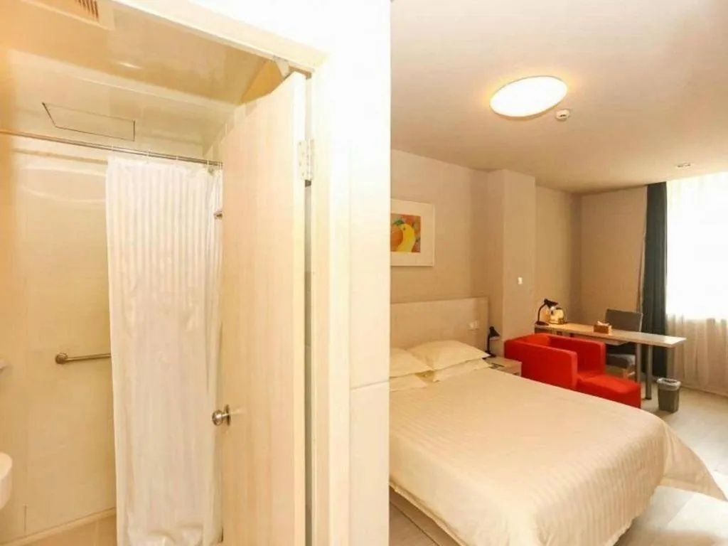 Bed in Jinjiang Inn Shenyang North Station