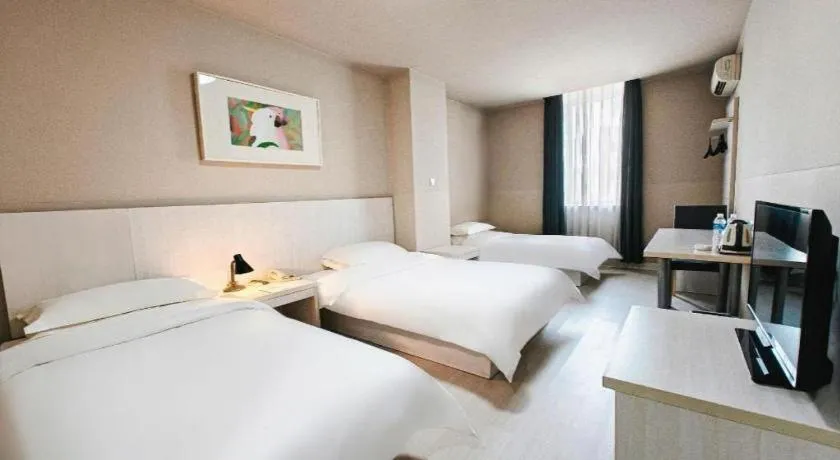 Bed in Jinjiang Inn Shenyang North Station