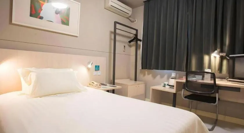 Bed in Jinjiang Inn Shenyang North Station