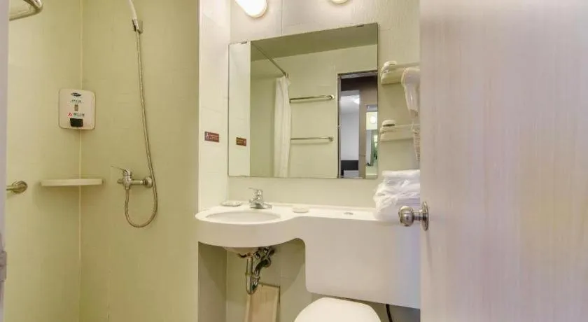 Jinjiang Inn Shenyang North Station