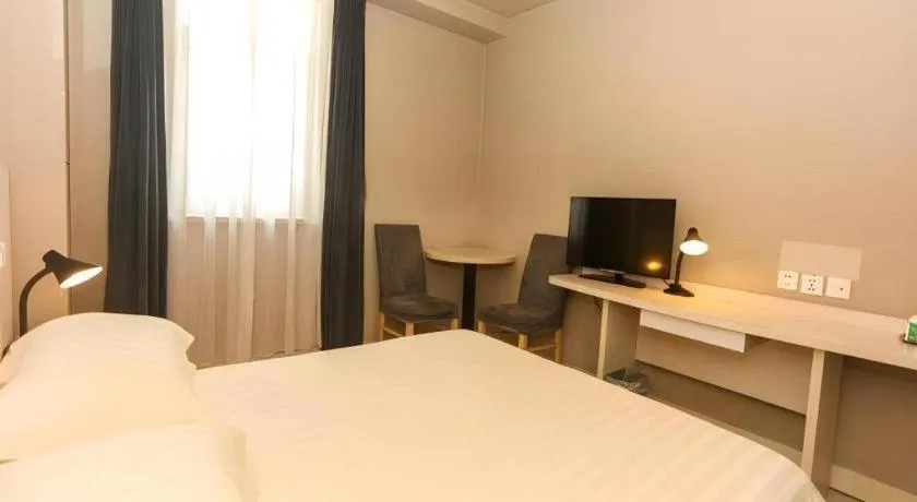 Bed in Jinjiang Inn Shenyang North Station