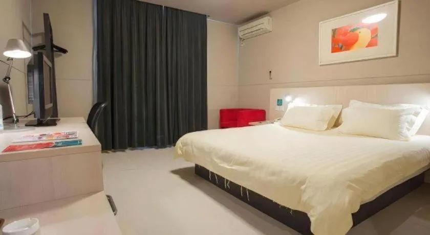 Bed in Jinjiang Inn Shenyang North Station