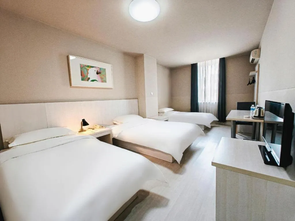 Bed in Jinjiang Inn Shenyang North Station