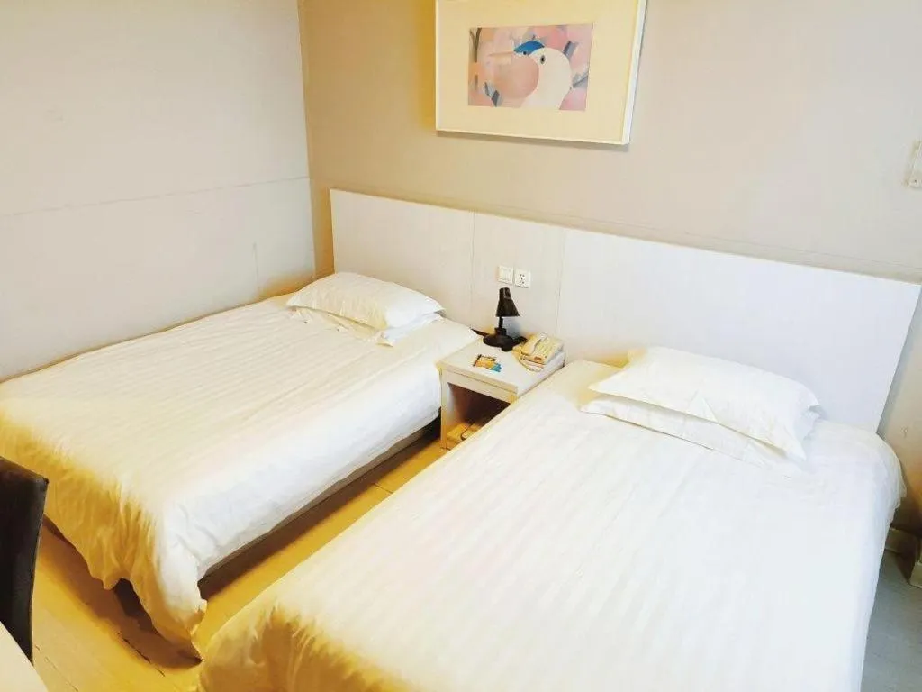 Bed in Jinjiang Inn Shenyang North Station