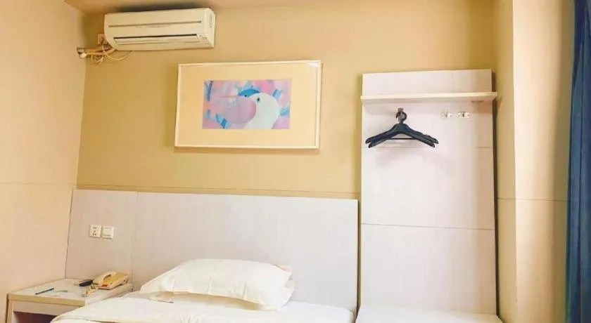Bed in Jinjiang Inn Shenyang North Station