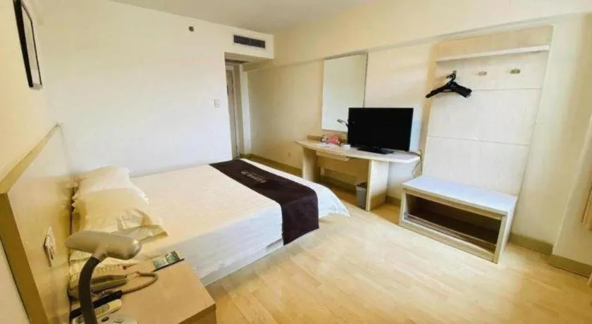 Bed in Jinjiang Inn Tianjin Zhongshan Road