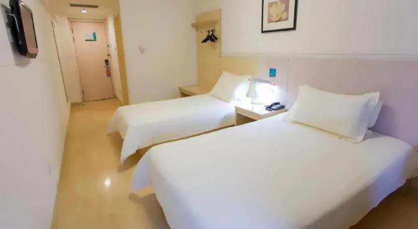 Bed in Jinjiang Inn Shenyang Xinggong North Street METRO