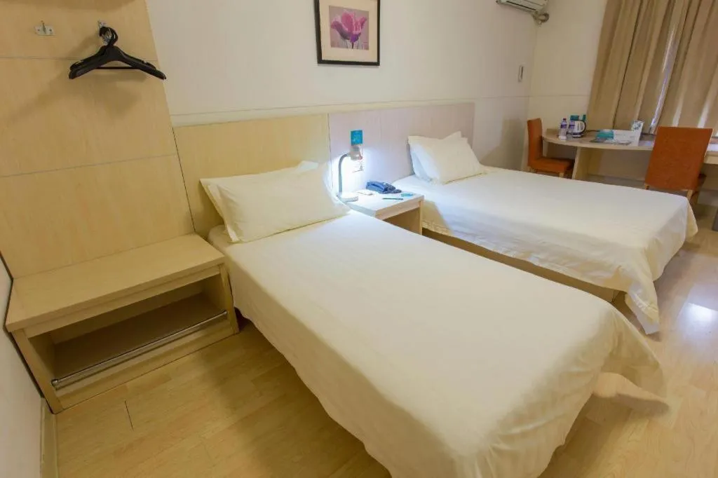 Bed in Jinjiang Inn Shenyang Xinggong North Street METRO